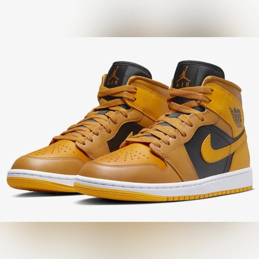 Air Jordan 1 Men's Chutney Black and Gold Sneakers NEW No Box